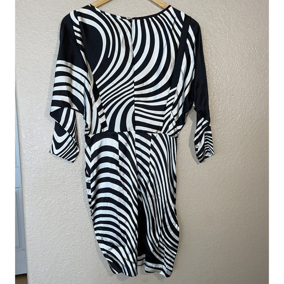 NWT Vintage Cache Silk Blend Sheath Dress Womens 2 Black White Wavy Design - Picture 10 of 11